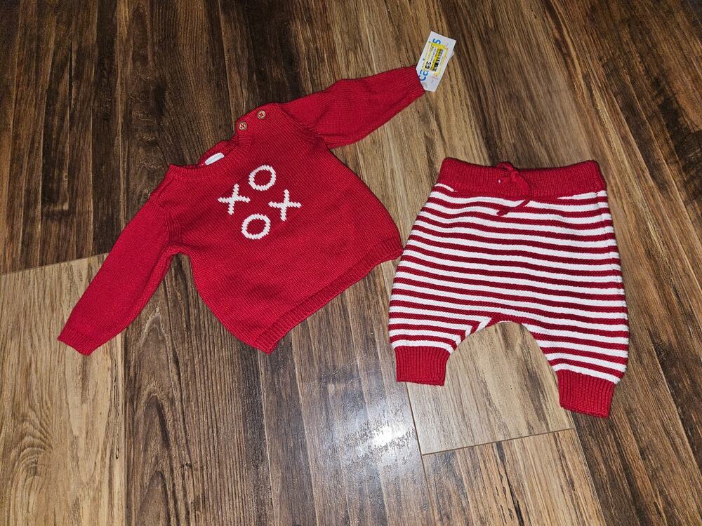 Carter's XOXO Valentine's Day 2pc Sweater Outfit NWT Newborn